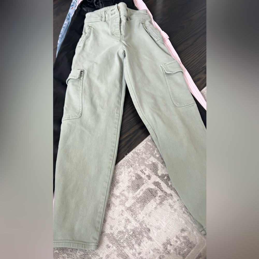 Aritzia Sage Green Straight-Leg Cargo Jeans